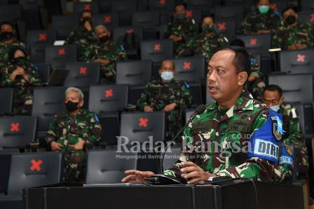  Dankodiklatal Laksdya TNI Nurhidayat memimpin kaji ulang dan evaluasi Latopsduk TA 2021