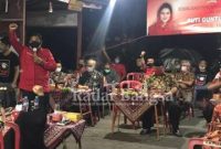 Wasek DPC PDIP Surabaya, Achmad Hidayat hadir di tengah-tengah sosialisasi pencairan PIP bagi warga Gadukan, Surabaya