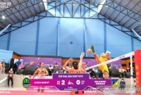 Pertandingan semifinal tim sepak takraw putri Jabar melawan Sulawesi Tengah di GOR Trikora Uncen, Kabupaten Jayapura, Papua, Minggu (3/10/2021). (ANTARA/HO-Panpel Takraw PON XX Papua)