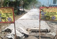 Salah satu proyek peningkatan jalan Karangkembang-Gendongkulon Kecamatan Babat, APBD (DAK Bidang Jalan) tahun 2021