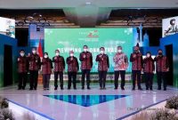 Menteri Perdagangan, Muhammad Lutfi bersama Wakil Menteri Perdagangan, Jerry Sambuaga dan seluruh jajaran Kementerian Perdagangan menghadiri Pembukaan Trade Expo Indonesia ke-36 Digital Edition yang berlangsung secara hibrida di Jakarta, Kamis (21 Okt). Acara ini secara resmi dibuka oleh Presiden RI, Joko Widodo