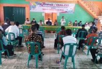 Camat kecamatan Cidaun Herlan Iskandar. S.IP sedang menyampaikan sambutan dalam acara pembukaan Hearing atau dialog anggota BPPERDA DPRD Kabupaten Cianjur dengan kepala-kepala desa, BPD, serta pengelola BUMDes sekecamatan Cidaun