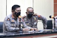 (kanan) Kabid Humas Polda Jawa Timur Kombes Pol Gatot Repli Handoko