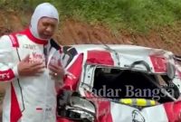 Bambang Soesatyo selamat dari mobil rally yang ringsek usai kecelakaan , Bekasi, Jawa Barat, Sabtu (27/11/2021) lalu.