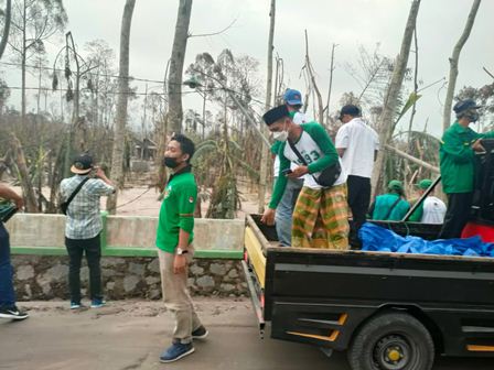 Bantuan tim posko center PPP untuk korban bencana erupsi gunung semeru