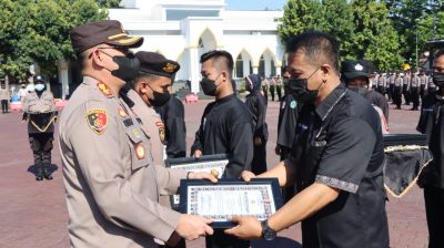 Kapolres Pasuruan Beri Reward Delapan Atlet Pencak Silat (IST)