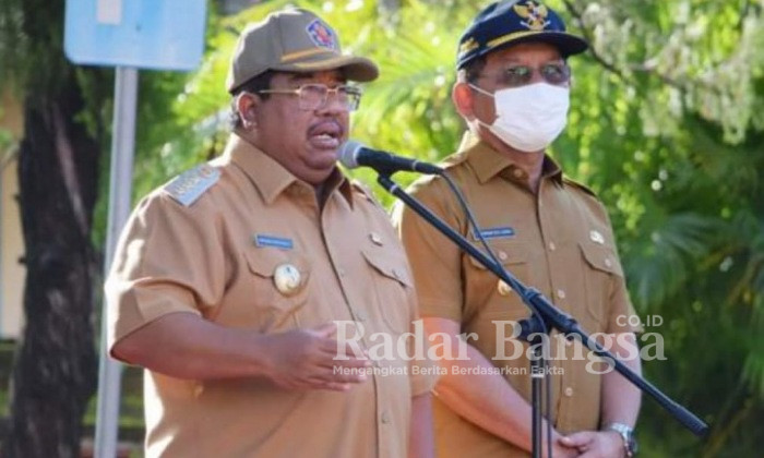 Bupati Buleleng, Putu Agus Suradnyana memimpin apel kerja Pemerintah Kabupaten (Pemkab) Buleleng (IST)