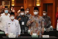 Bupati Bangkalan dan Ketua Dprd saat hadiri Anti Korupsi Dunia di Kantor Gubernur Jawa Timur Lantai 8 Surabaya, Rabu (19/1/2022) (Dok Foto Kominfo)