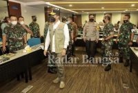Forkopimda Jawa Timur bersama Kepala BNPB menggelar Rakor kesiapan penanganan PPLN
