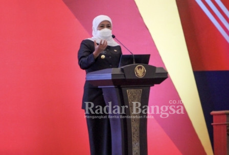 Gubernur Jatim, Khofifah Indar Parawansa saat gelar rakor di Convention Hall Mall Grand City Surabaya, Senin (24/1/2022) (Dok Foto Kmf)