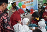 Kapolda Jawa Timur Irjen Pol Nico Afinta bersama Pejabat Utama Polda Jatim dan Forkopimda Kabupaten Sidoarjo di Madrasah Ibtidaiyah (MI) Ar Rohman Gedangan. Selasa (11/1/2022) (IST)