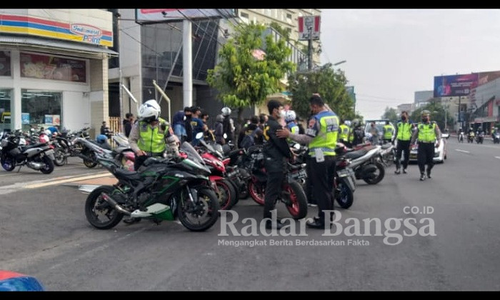 Satlantas Polrestabes Semarang kembali menggelar operasi, kali ini digelar di seputar Jl. Pemuda Kota Semarang, Minggu (23/01/2022) (IST)