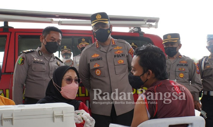 Kapolresta Sidoarjo Kombes Pol. Kusumo Wahyu Bintoro saat meninjau patroli Pamor Keris di wilayah Waru, Kamis (27/1/2022) (IST)