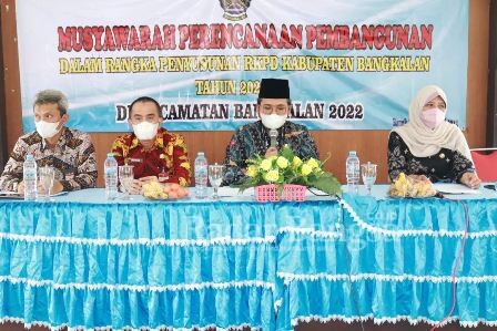 Bupati Bangkalan R Abdul Latif Amin Imron membuka Musyawarah Rencana Pembangunan (Musrenbang) di Kecamatan Bangkalan dalam rangka penyusunan RKPD Kabupaten Bangkalan tahun 2023, Kamis (10/2/2022) (IST)