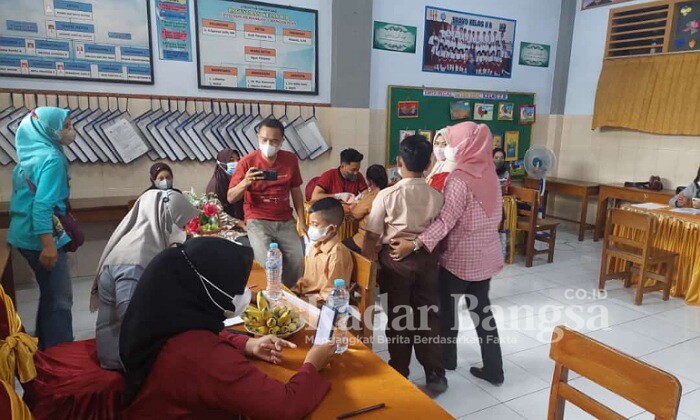 Kegiatan Vaksinasi di SDN Demangan (IST)