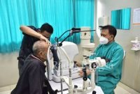 kegiatan operasi katarak di Rumah Sakit Bukit Asam Medika (RSBAM) Tanjung Enim, Jumat (25/2/2022)