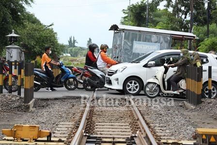  Jalur Perlintasan Langsung-64 jalan perempatan Krian-Jerukgamping atau Flyover Krian (IST)