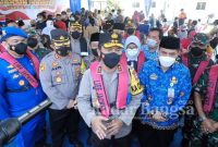  Pelaksanaan vaksinasi booster bagi komunitas masyarakat pesisir dan nelayan yang ditinjau Forkopimda Jatim (IST)