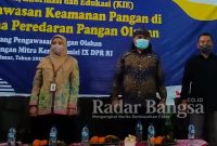 Nurhadi, Anggota Komisi IX DPR RI dari Fraksi Partai NasDem dan narasumber dari BPOM, Dina Mariana, SSi APTMP 