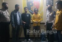 Pelaku pengedar dan pengguna saat diamankan di Polsek Babat (IST)
