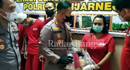 Kapolres Banjarnegara AKBP Hendri Yulianto saat konfrensi pers (IST)