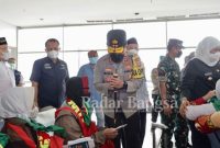  Pelepasan Forkopimda Jatim pada 220 jamaah umroh dari Bandara Juanda ke Tanah Suci