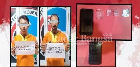 Dua tersangkah dengan barang bukti saat diamankan Polres Lamongan (IST)