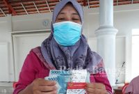 Salah satu KPM di Kecamatan Maduran yang menerima bansos PKH tahap 1 termin pertama tahun 2022 (IST)