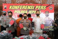 Kapolres Jepara AKBP Warsono, SH., SIK., MH, saat gelar konfrensi pers (IST)