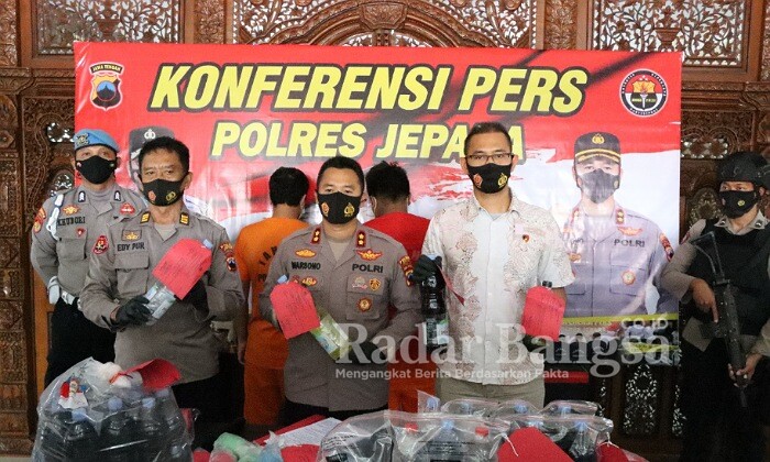 Kapolres Jepara AKBP Warsono, SH., SIK., MH, saat gelar konfrensi pers (IST)