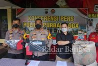 Kapolres Purbalingga AKBP Era Johny Kurniawan saat memberikan keterangan, Rabu (9/3/2022) 