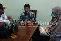 Anggota DPR RI Rahmat Muhajirin saat bertemu pedagang pasar tradisional Krian (IST)