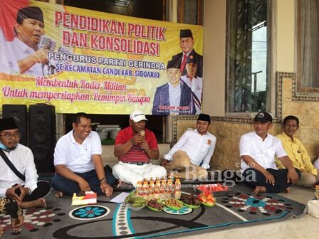 Partai Gerindra terus bergerak ,H Rahmat Muhajirin DPR RI Komisi ll memberikan pemaparan Pendidikan Politik dihadapan para kader kader Gerindra minggu 6/3/2022