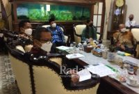 H Subandi SH Wakil Bupati Sidoarjo, menerima kunjungan kerja (kunker) spesifik Komisi IX DPR RI  (IST)