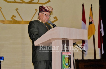 Bupati Lamtim M Dawam Rahardjo memberi sambutan dalam acara Pembukaan dan Pelantikan Pengurus Gabungan Perusahaan Kontruksi Nasional (GABPEKNAS) Kabupaten Lampung Timur Periode 2021-2026 (IST)