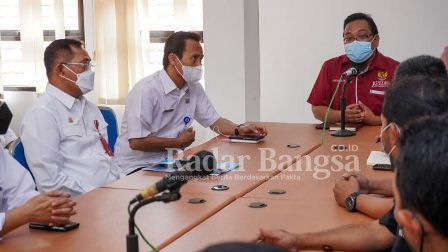  KPID Jatim dan Kadiskominfo Jatim melaksanakan forum koordinasi di Kantor KPID Jatim (IST)