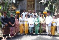 Kepala Staf Angkatan Darat (KSAD) Jenderal TNI Dudung Abdurachman dianugerahi Ksatria Padma Negara di Puri Ageng Blahbatuh, Gianyar, Bali, Kamis (14/4) (IST)