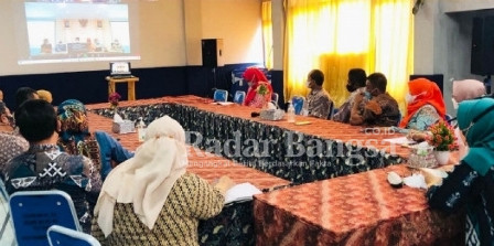 Unit Pelaksana Teknis Pelayanan Sosial Bina Remaja (UPT PSBR) Jombang Dinsos Jatim mengikuti kegiatan peningkatan SDM bagi Pegawai Tidak Tetap (PTT) dan Tenaga Kasar (TK), Senin (4/4/2022) (IST)