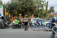 Kasatlantas Polres Lamongan AKP Aristianto Budi Sutrisno, S.H, S.I.K., saat memantau arus lalu lintas (IST)