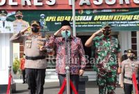  Wakil Bupati Pasuruan KH. A.Mujib Imron, S.H. saat pimpin apel pasukan (IST)