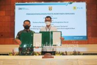 Penandatanganan Pakta Komitmen PLN - TNI AD, merupakan tindaklanjut dari Perjanjian Kerja Sama (PKS) antara PLN dan TNI AD tentang Dukungan Penguatan Pembinaan Teritorial pada Keandalan Sistem Ketenagalistrikan pada Oktober 2021 (IST)