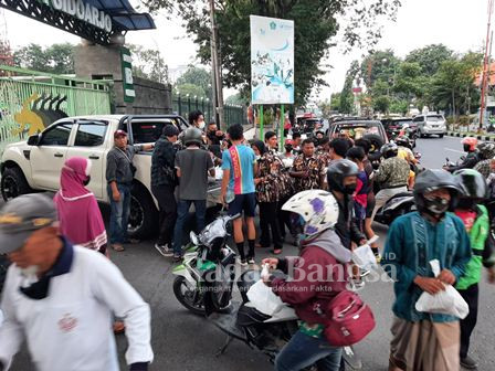  PC 1316 GM FKPPl Sidoarjo Mengelar Bakti Sosial “Bagi Takjil 2022” (IST)