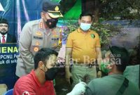 Kapolresta Sidoarjo Kombes Pol Kusumo Wahyu Bintoro meninjau kegiatan vaksinasi bertepatan di Kampung Ramadhan alun-alun Sidoarjo (IST)