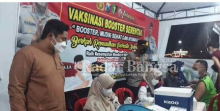 Polsek Tanggulangin dan Polresta Sidoarjo diwisata Zahlul Yussar menggelar berwisata sambil bervaksin di rangkaian kegiatan ramadhan Zahlul Yussar Fair (IST)