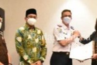 Perjanjian Kerjasama (PKS) pengelolaan parkir antara Dinas Perhubungan Sidoarjo dengan PT. ISS akhirnya ditandatangani kedua belah pihak disaksikan Bupati Sidoarjo Ahmad Muhdlor (IST)