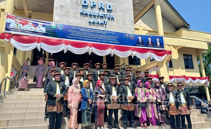 Anggota DPRD Kabupaten Lahat  saat foto bersama (Dok Foto IST)