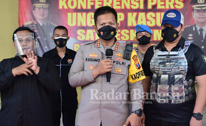 Kapolresta Sidoarjo Kombes Pol Kusumo Wahyu Bintoro, saat gelar konferensi pers Rabu (25/5/2022) (Dok Foto Humas)