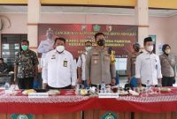 Kapolresta Sidoarjo bersama Kepala Dinas Pemberdayaan Masyarakat dan Desa Kabupaten Sidoarjo dan Forkopimka Porong mengadakan cangkrukan kamtibmas bertempat di Balai Desa Pamotan, Porong, Jumat (27/5/2022). (Dok Foto IST)