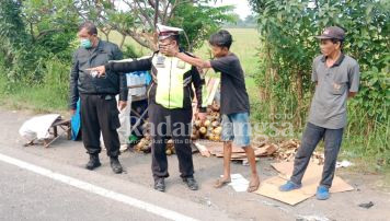 Anggota Polresta Sidoarjo saat di TKP