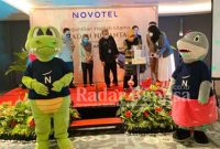 Proses pengundian hadiah utama satu unit Vespa LX 125 dalam program Ramadan Nusantara Novotel Samator Surabaya Timur (Dok Foto : IST)